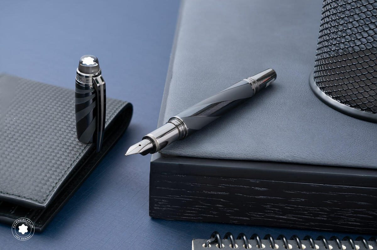 Bút máy Montblanc StarWalker Ceramics Black Fountain Pen 114744